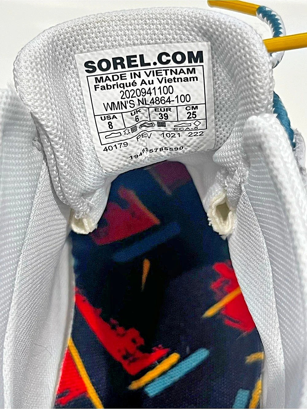 Sorel Out N About Winter Boot - womens 8 - Picture 6 of 6